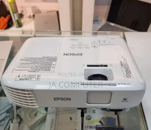 Epson Eb-S05