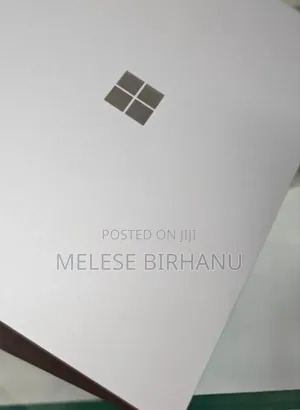 New Laptop Microsoft Surface 16GB Intel Core I7 SSD 512GB