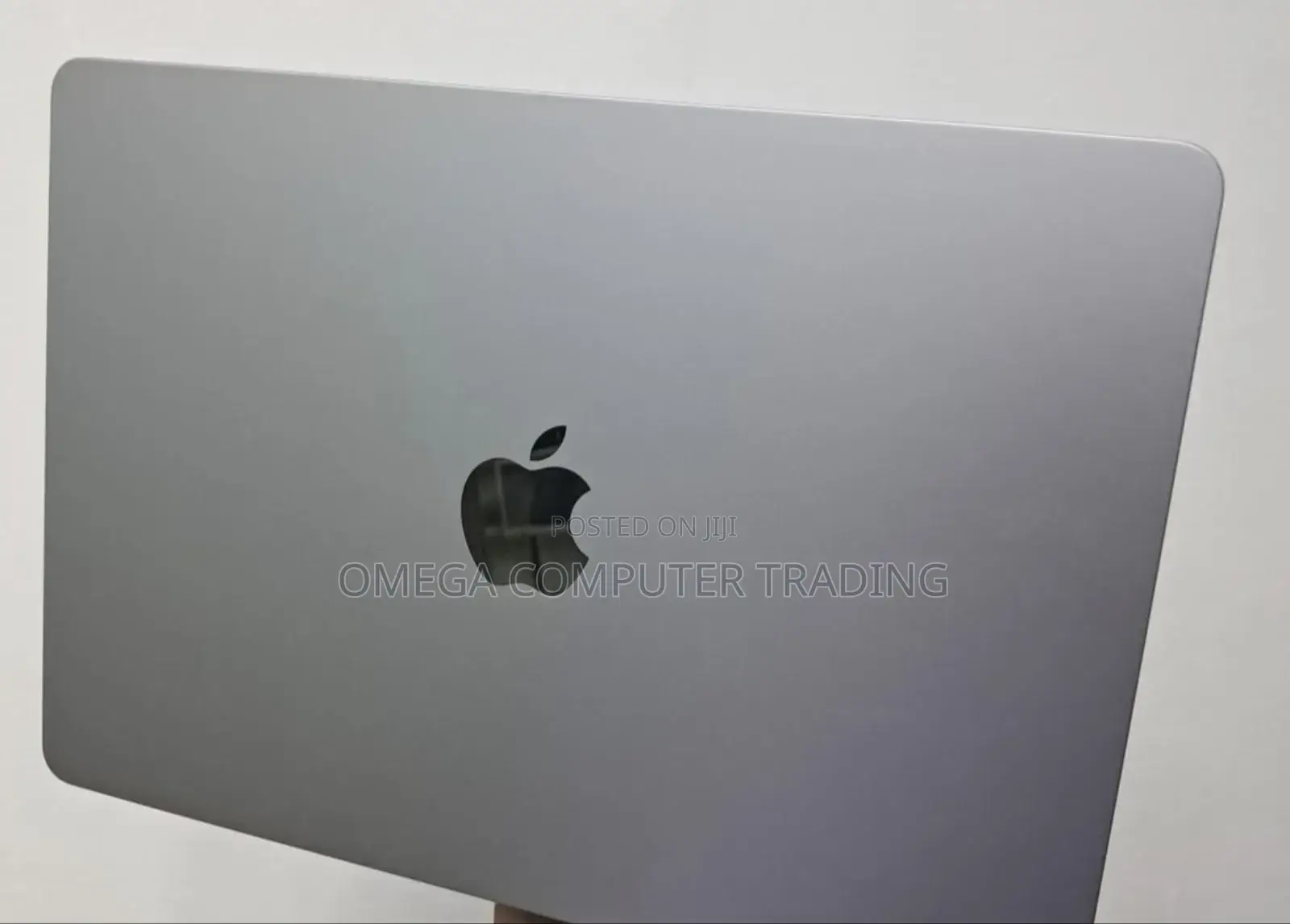 New Laptop Apple MacBook Pro 2022 M2 8GB Apple M2 SSD 256GB