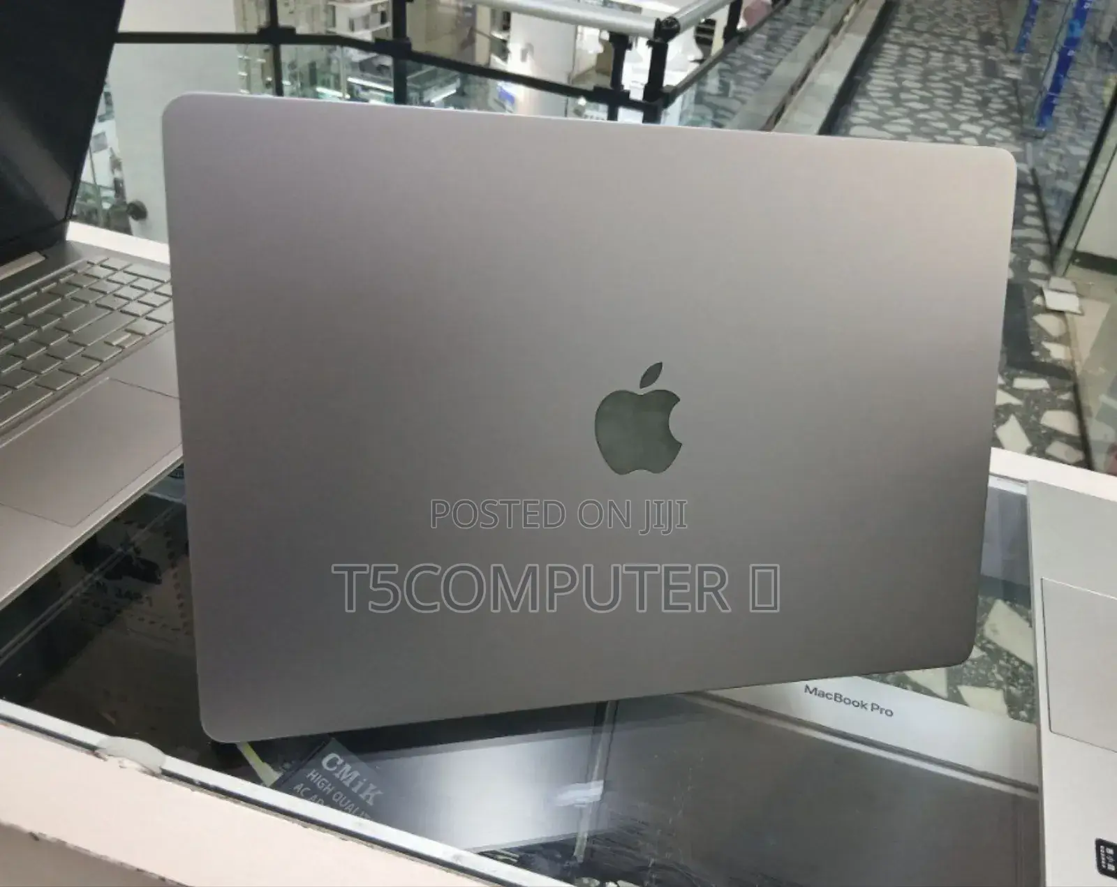 New Laptop Apple MacBook Air 2024 M3 15-Inch 8GB Apple M3 SSD 256GB
