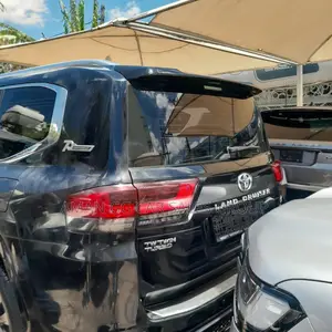 Toyota Land Cruiser 2022 Black