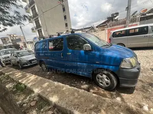 Toyota HiAce 2011 Blue