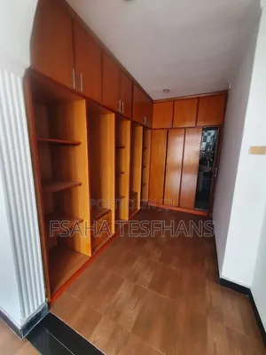 6bdrm House in House G+1, Bole for rent