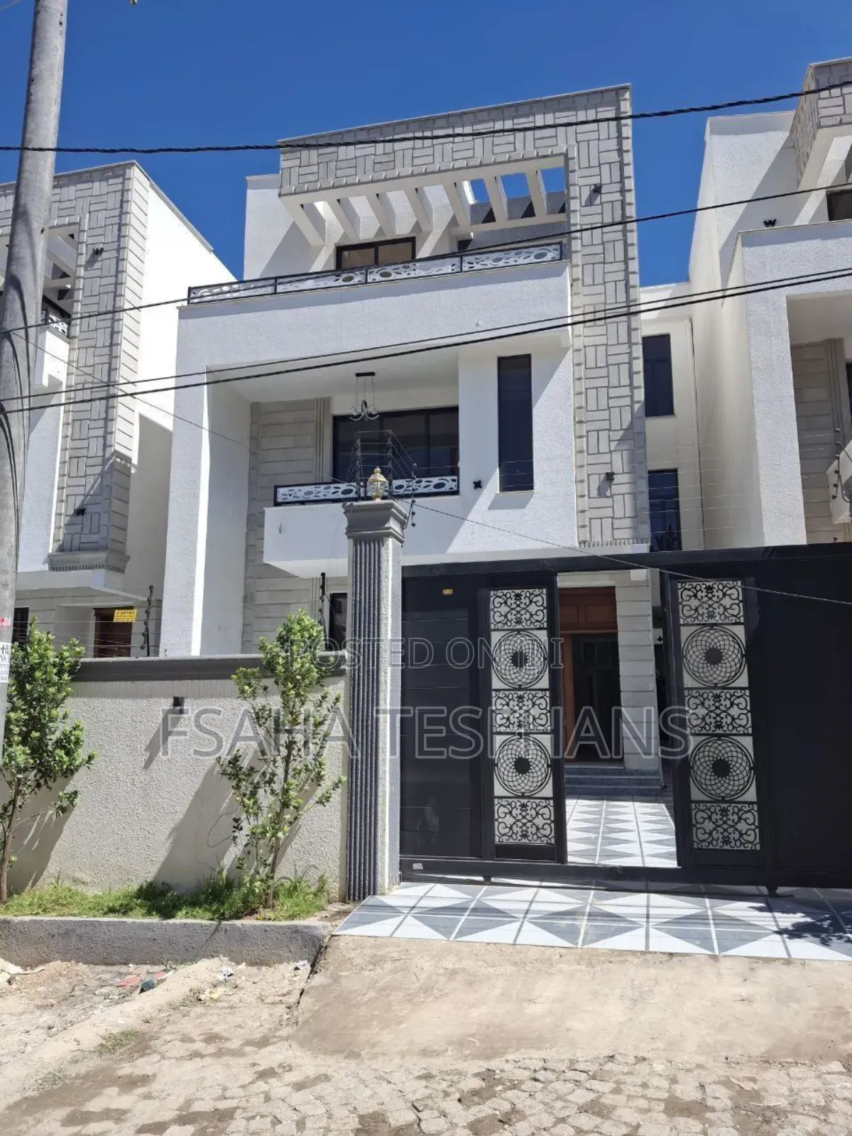 6bdrm House in G+1 House, Bole for rent