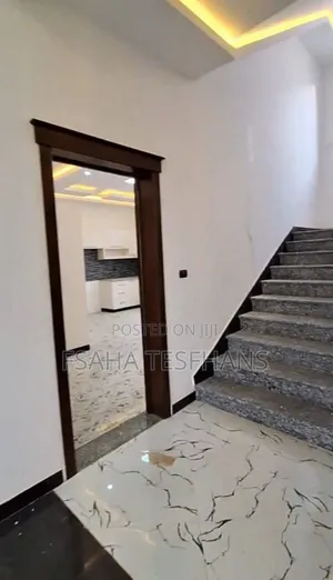 7bdrm House in G+1House, Bole for rent