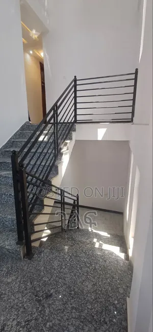 7bdrm House in የግል ቅንጡ ቤት Cmc, Bole for sale