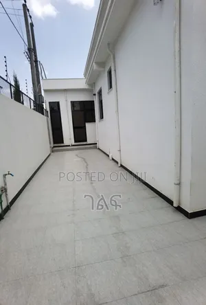 3bdrm Villa in 🏘የሚሸጥ ምርጥ ቪላ ቤት ሰሚት, Bole for sale