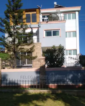 7bdrm House in አአ, Bole for Sale