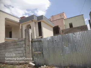 5bdrm Farm House in Roseta Real State, Yeka for sale