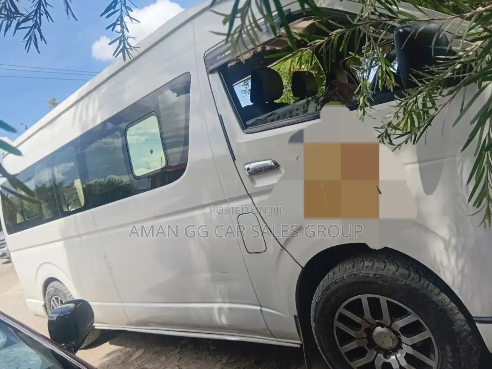 Toyota HiAce 2018 White