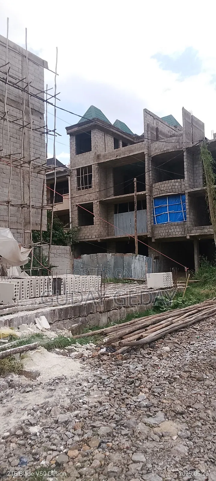 7bdrm Duplex in Akaky Kaliti for sale