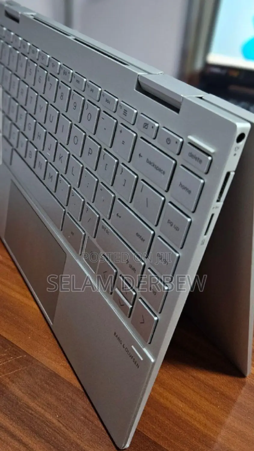 New Laptop HP Envy X360 8GB Intel Core I7 SSD 512GB