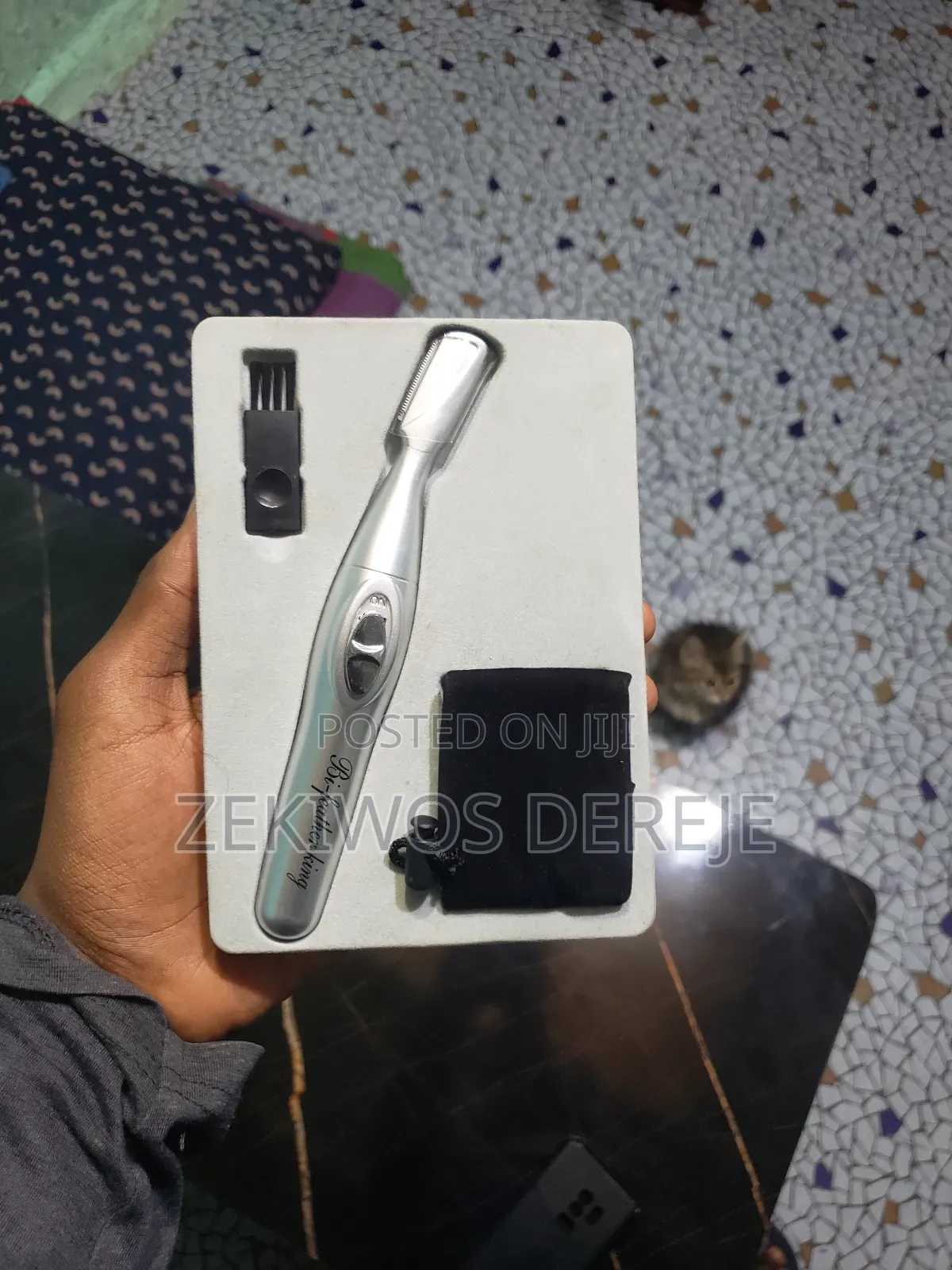 Electric Eyelash Trimer
