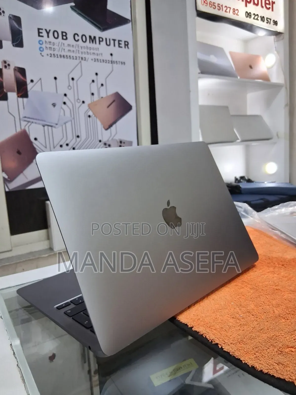 New Laptop Apple MacBook Air 8GB Apple M1 SSD 256GB