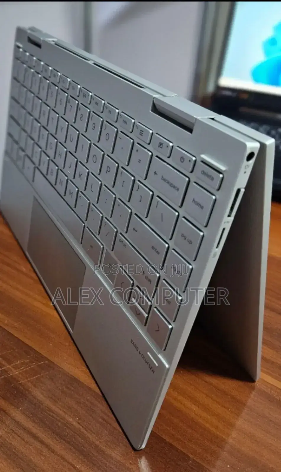 New Laptop HP Envy X360 8GB Intel Core I7 SSD 512GB