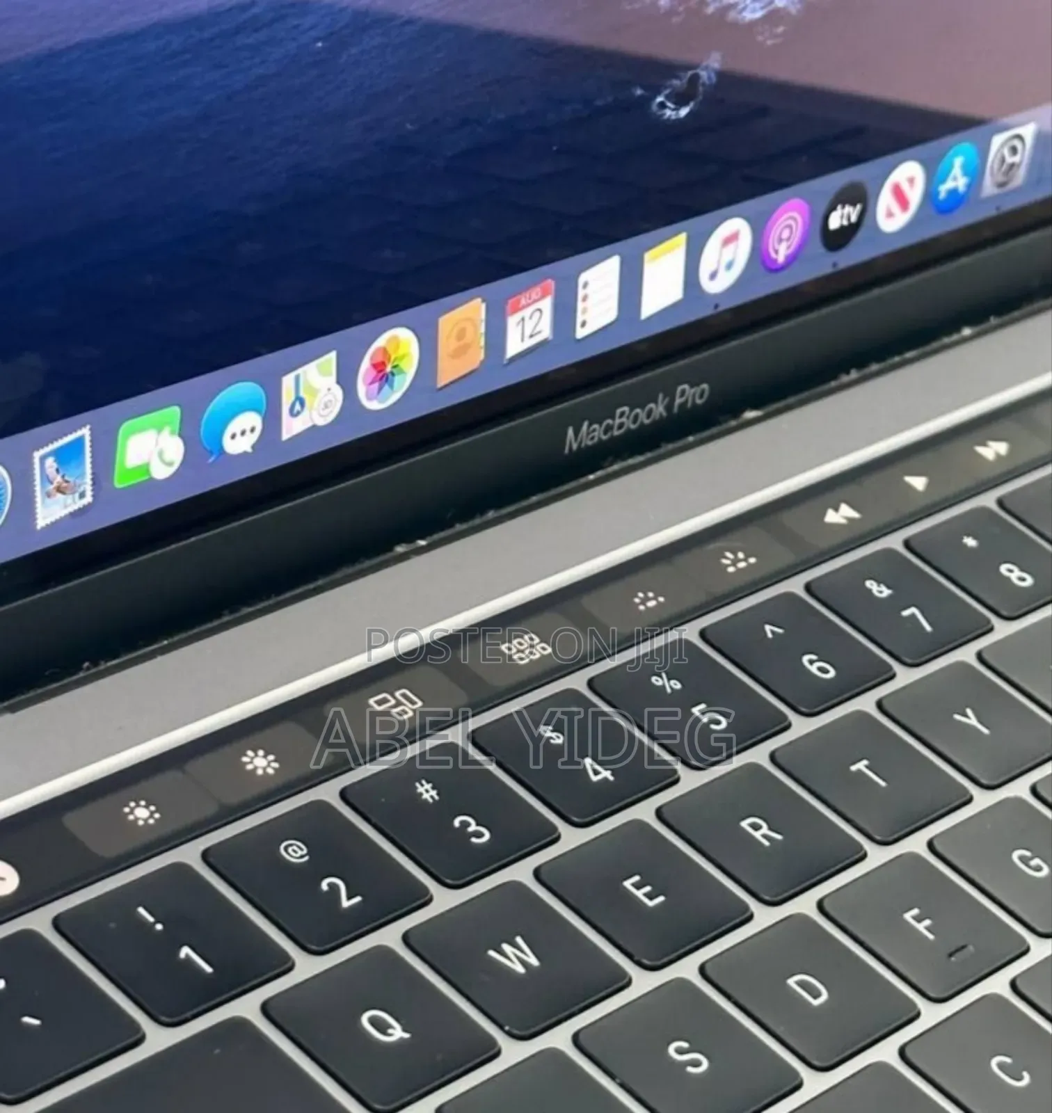 New Laptop Apple MacBook Pro 2018 8GB Intel Core I5 SSD 256GB