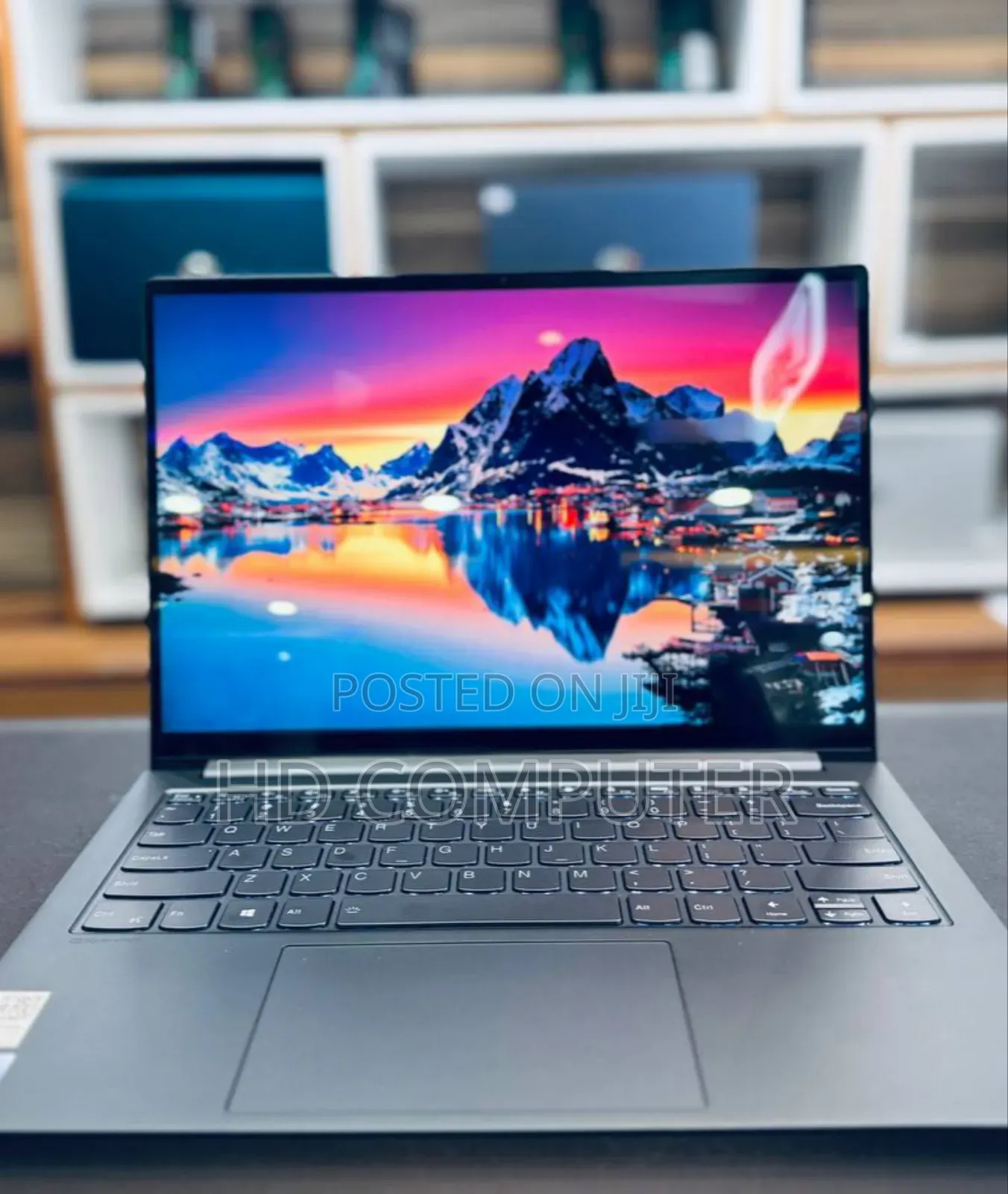 New Laptop Lenovo Yoga 7i 16GB Intel Core I5 SSD 512GB