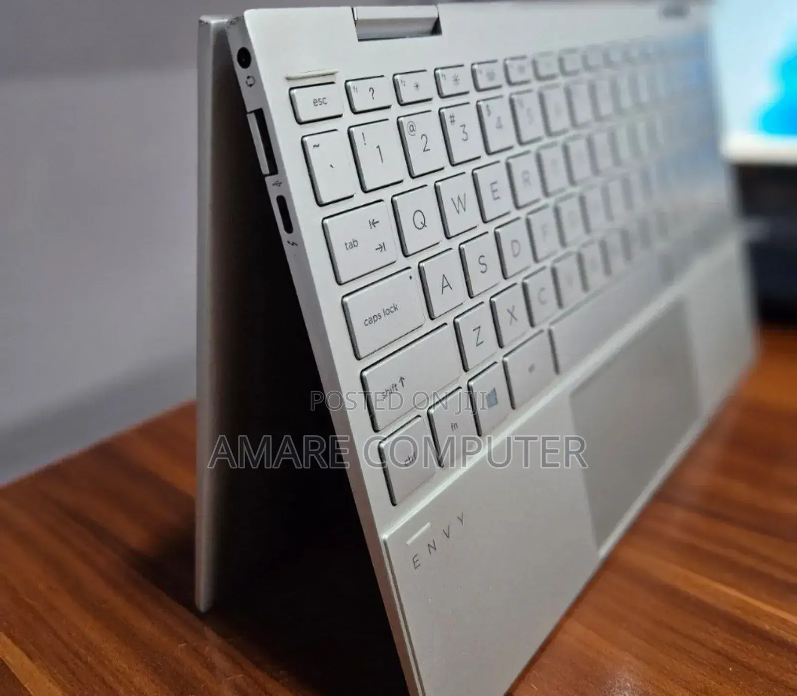 New Laptop HP Envy X360 8GB Intel Core I7 SSD 512GB