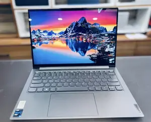 New Laptop Lenovo Yoga 710 16GB Intel Core I5 SSD 512GB