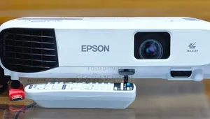 Ebrand New Epson Projector With Bag , Remote Model E10!