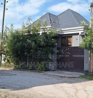 5bdrm Villa in House, Yeka for rent