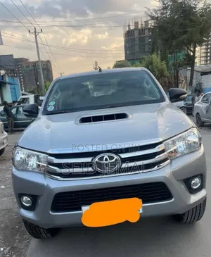 Toyota Hilux 2018 Silver