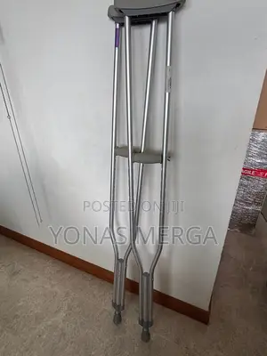 Underarm Crutches Are Durable Yet Lightweightثcrutches據ክራንች