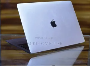 New Laptop Apple MacBook Air 2020 8GB Intel Core I5 SSD 256GB