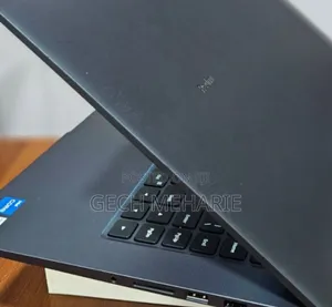 New Laptop 8GB Intel Core I5 SSD 512GB