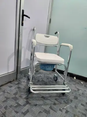 Commode Mini Wheels Chair來自medical Rwmovable Popo Commode