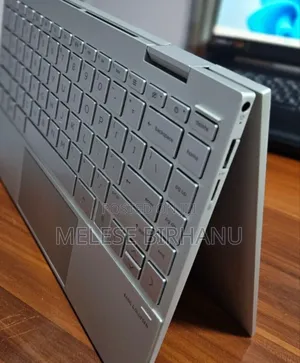 New Laptop HP Envy X360 8GB Intel Core I7 SSD 512GB