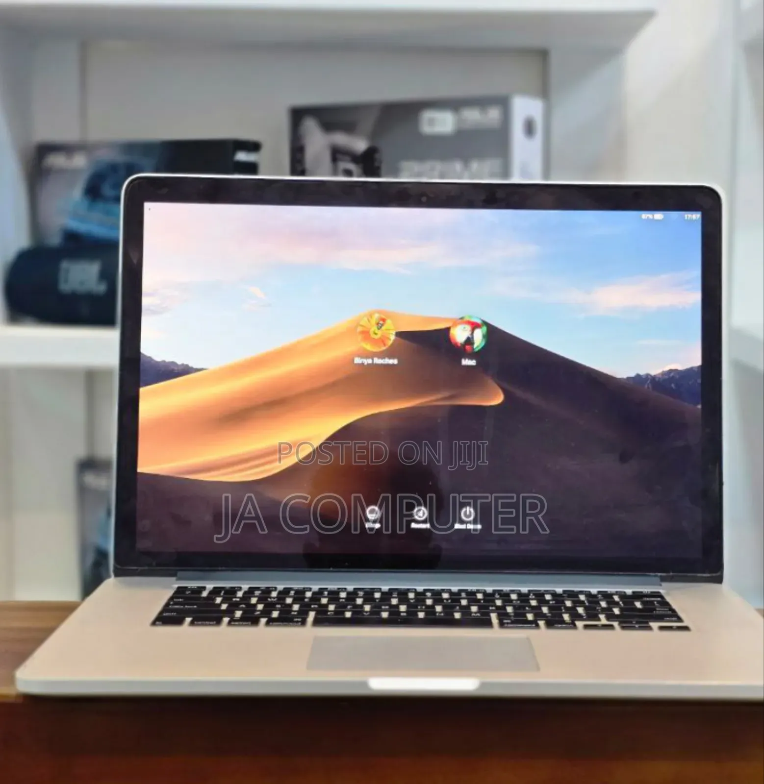 New Laptop Apple MacBook Pro 2015 16GB Intel Core I7 SSD 256GB