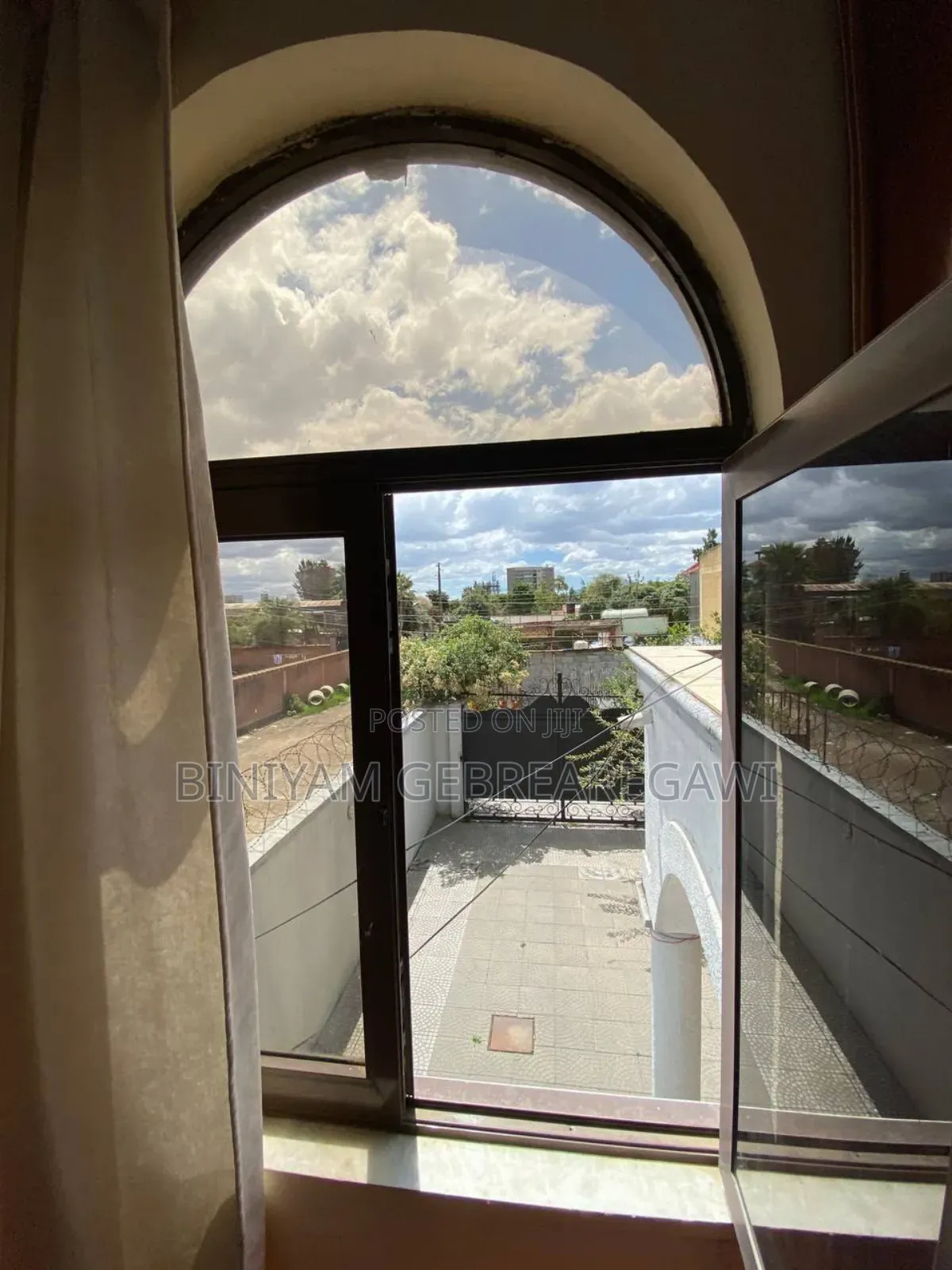Furnished 3bdrm Apartment in Apartment, Yeka for rent