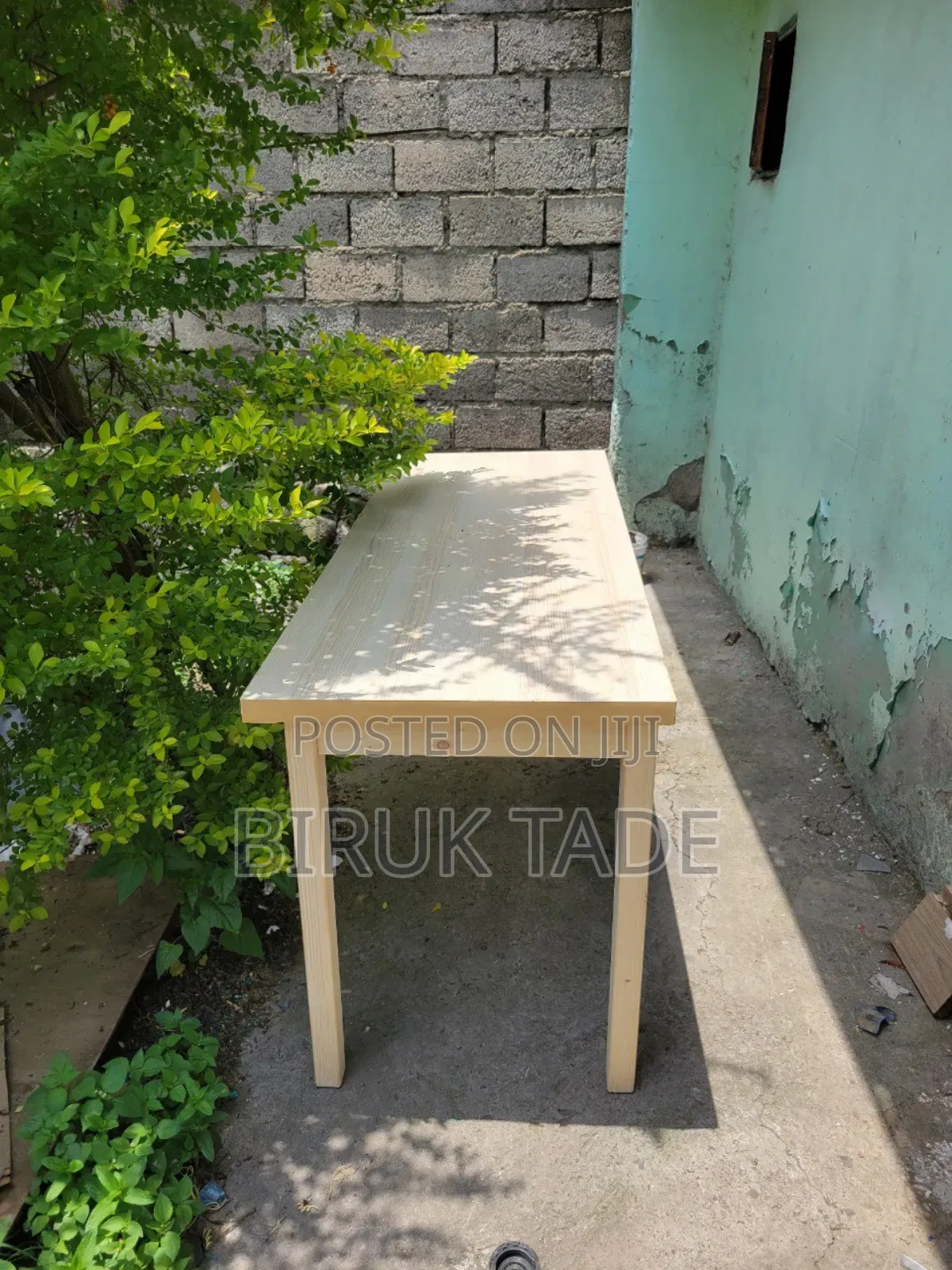 Office Table 150×60 Cm With an Australian Wood Leg