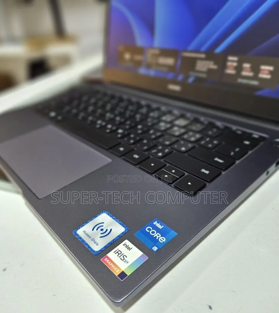 New Laptop Huawei MateBook 13 WRT-W29E 8GB Intel Core i5 SSD 512GB