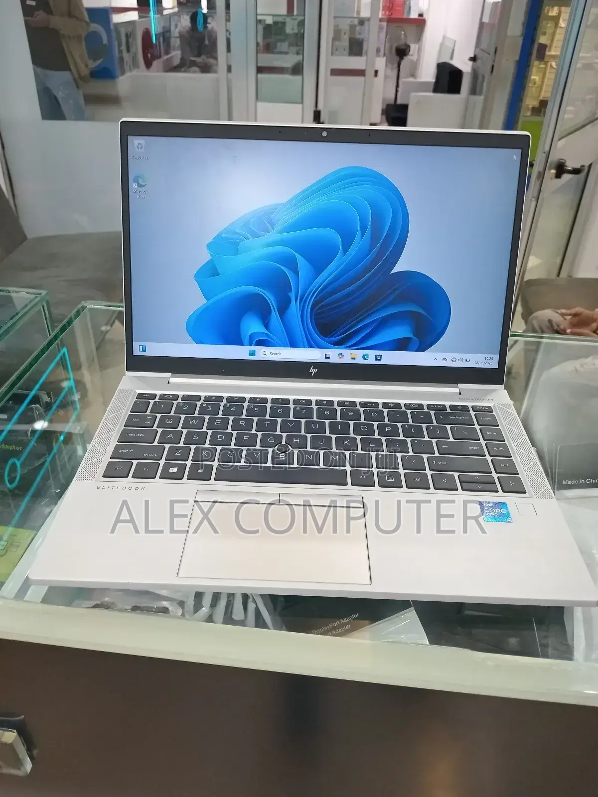 New Laptop HP EliteBook 840 G8 16GB Intel Core I7 SSD 512GB