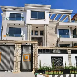 9bdrm Villa in ሃያት ዞን ኮምፓውንድ, Bole for sale