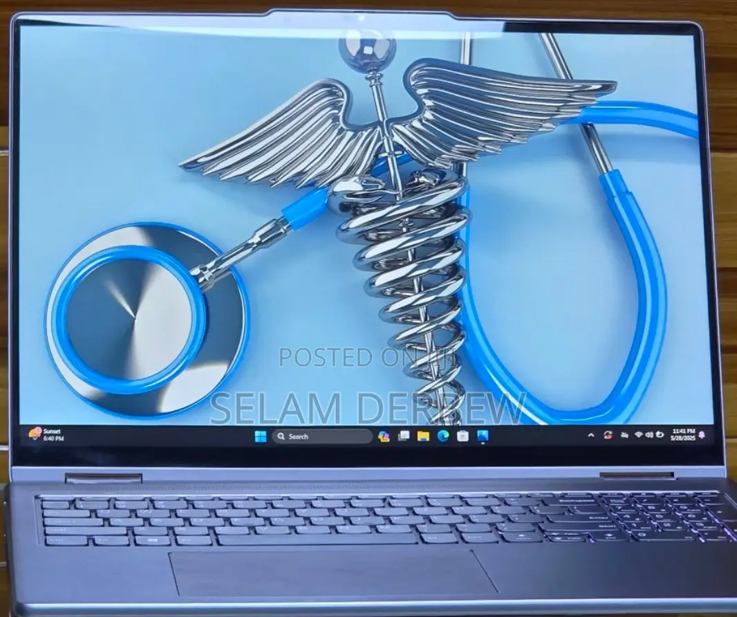 New Laptop Lenovo Yoga 7i 16GB Intel Core I7 SSD 512GB