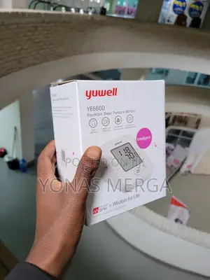 Accurate Blood Pressure Pulse Monitor閼easy to Read/Self-Test