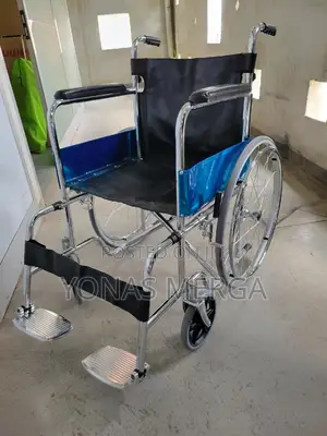 Wheelchair/Wilcher/Folds in Seconds for Storage or Transport