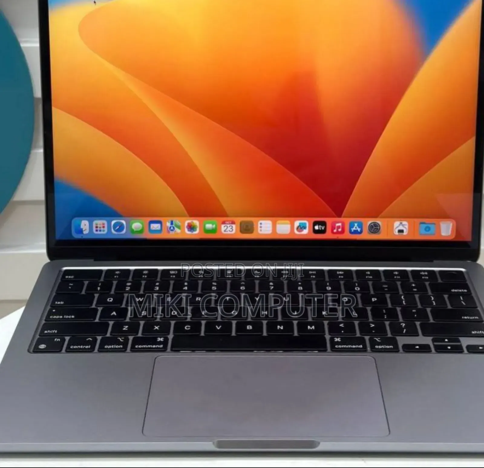 New Laptop Apple MacBook Air 2022 M2 8GB Intel SSD 256GB
