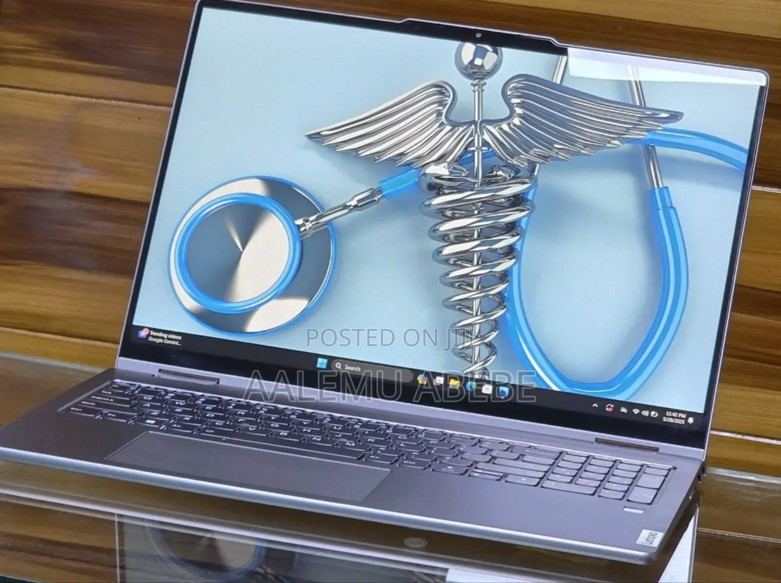 New Laptop Lenovo Yoga 7i 16GB Intel Core i7 SSD 512GB