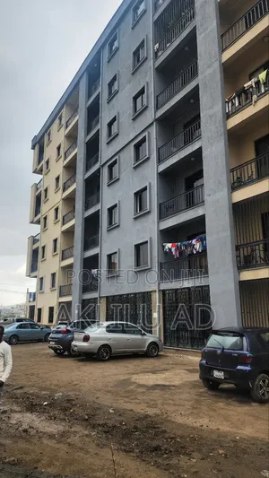 Furnished 3bdrm Condo in አያት ኖህ, Bole for sale