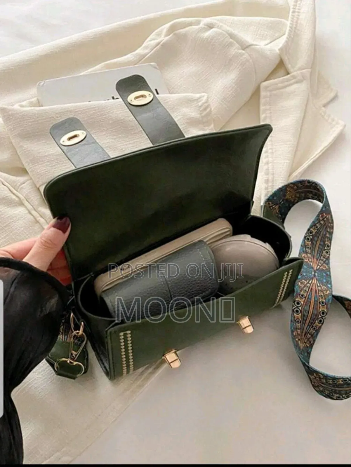 Shein | Vintage Cylindrical Handbag  
Bohemia Style
