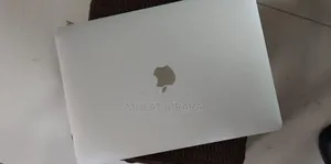 New Laptop Apple MacBook Air 2020 M1 8GB Intel Core I3 SSD 256GB