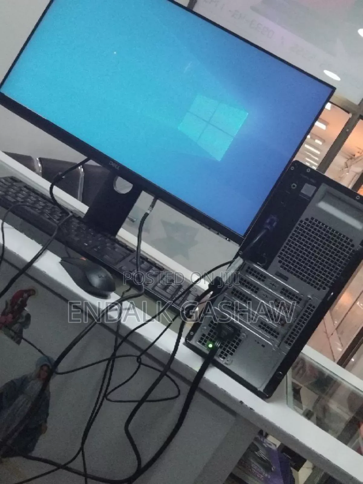 New Desktop Computer Dell Vostro 3900 8GB Intel Core I5 SSD 1T