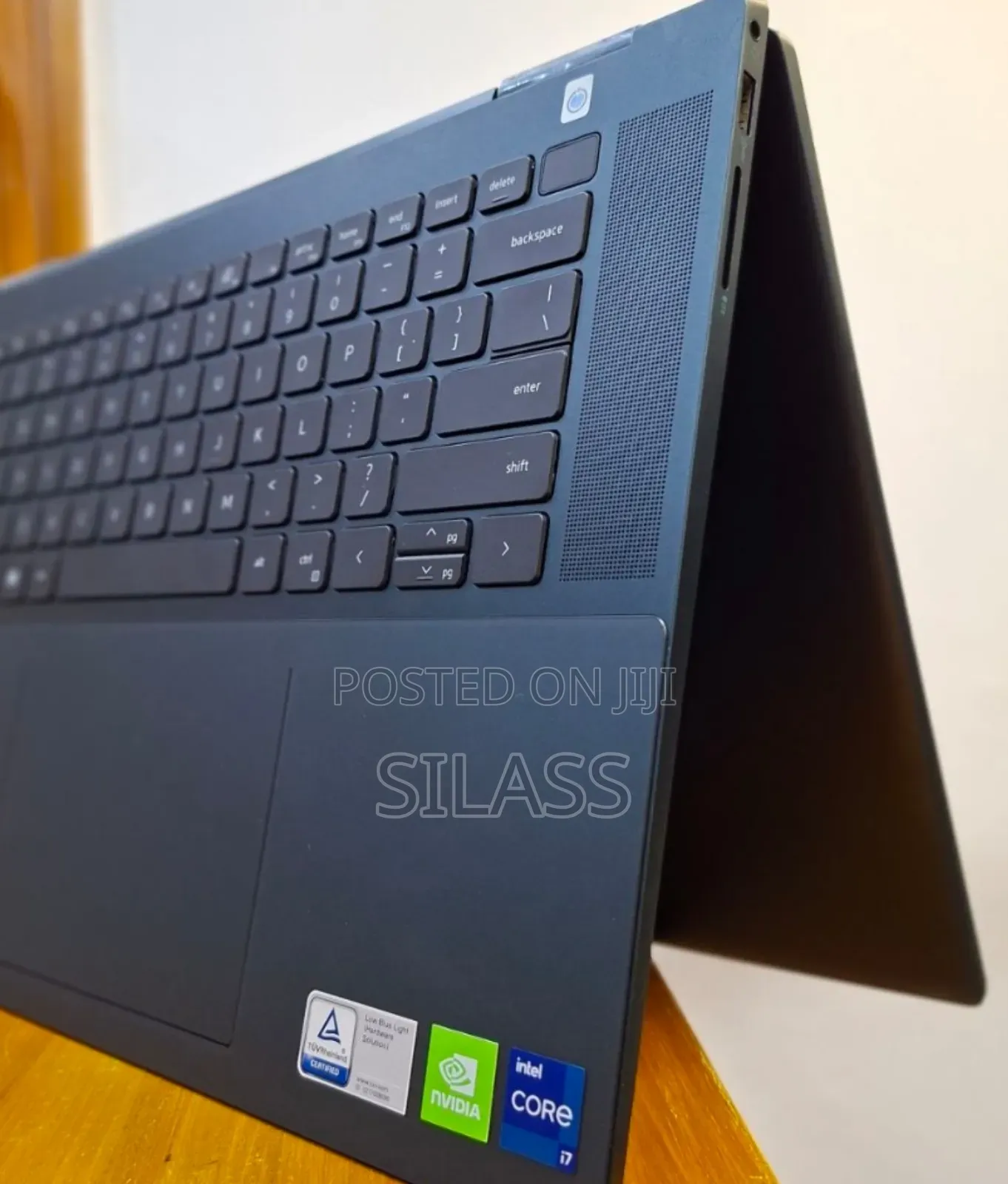 New Laptop Dell Inspiron 15 16GB Intel Core I7 SSD 1T