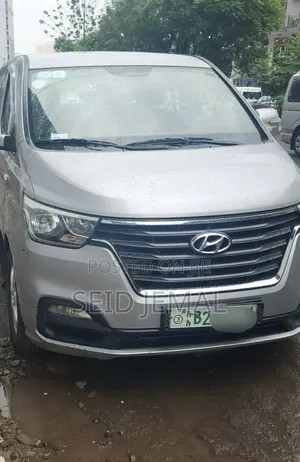Hyundai Starex 2021 Silver