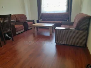 Furnished 5bdrm Apartment in Apartment, Yeka for rent