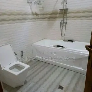 5bdrm Villa in House, Yeka for rent